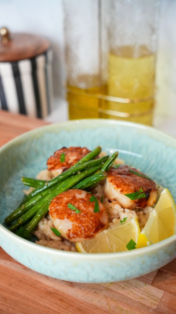 Using our favorite stainless steel pots and pans to create an elevated dinner of sea scallops, risotto, and green beans. Let us know if you'd like to see the recipe!
#StainlessSteel #StainlessSteelCookware
#360Cookware #