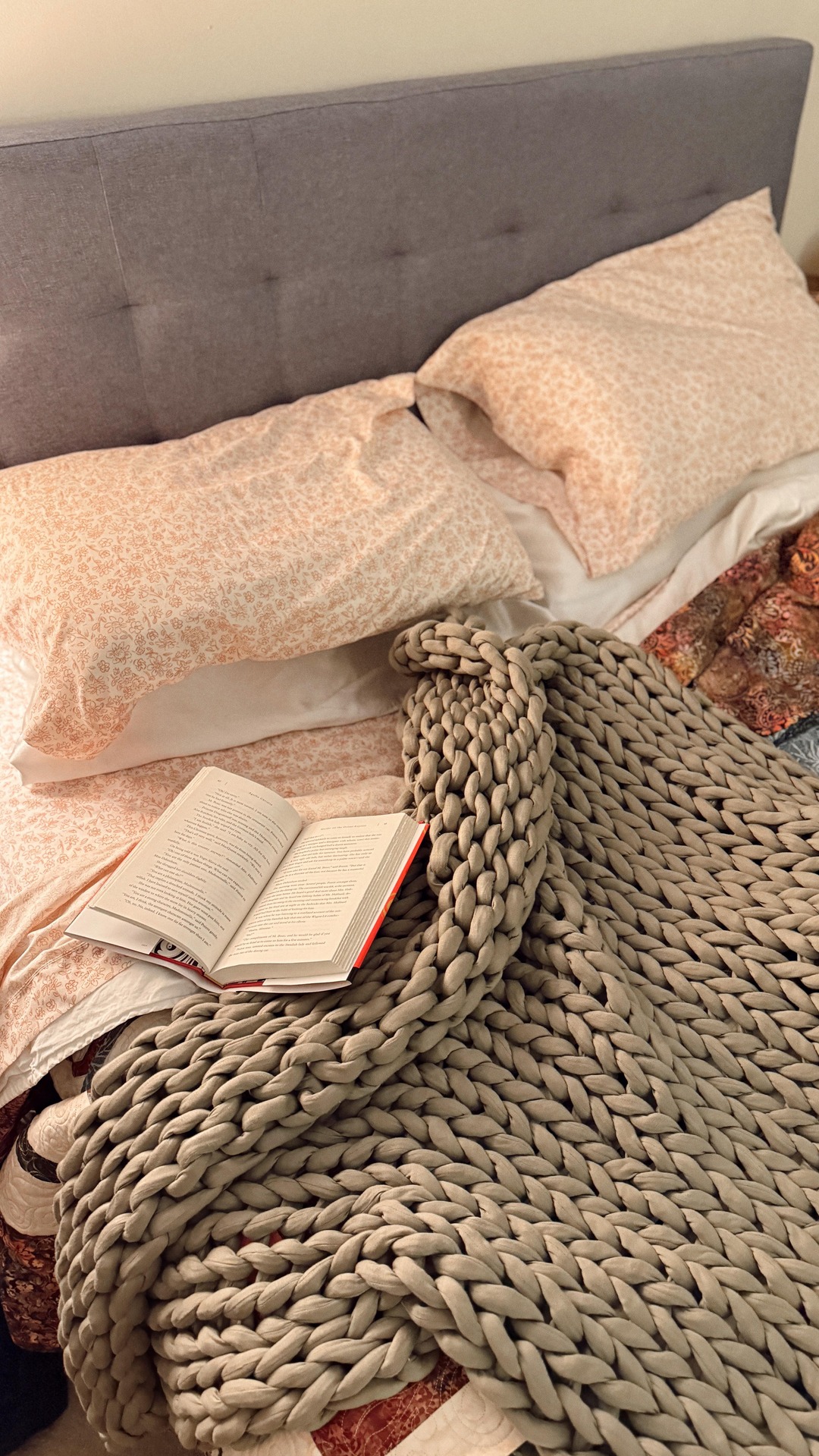 the coziest addition to my anxious girl toolkit: @mybearaby weighted blanket ☁️

it’s the coolest weighted blanket design i’ve ever seen — breathable, cool to the touch, so soft, machine washable (!!), and 100% sustainab