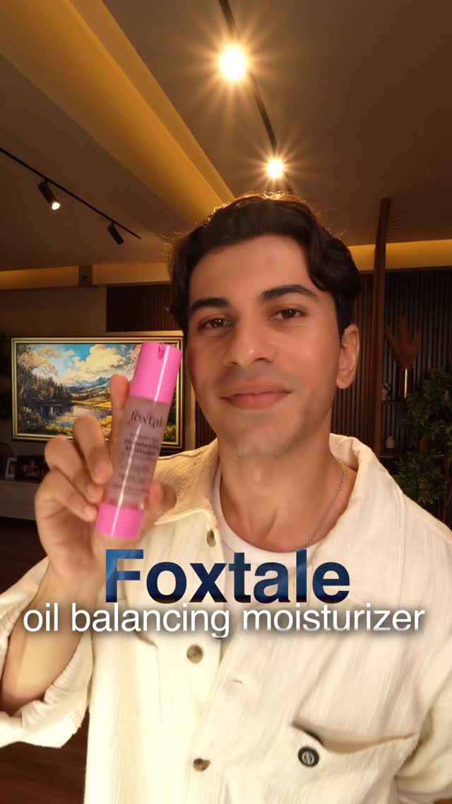 We tested an oil control moisturizer vs an oil balancing moisturizer and the difference was actually visible 👀 @foxtaleskin
