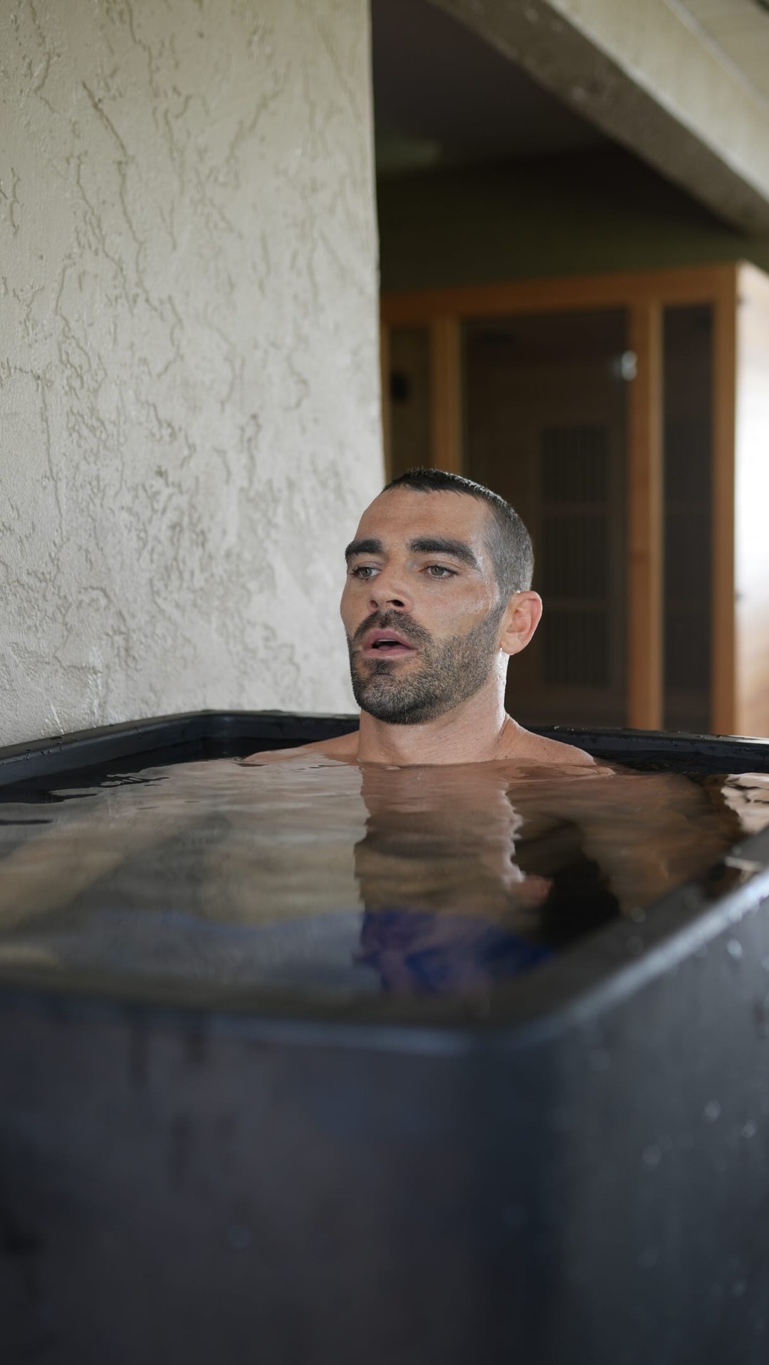 Ice baths are awesome… but timing matters.

If your goal is hypertrophy, it’s probably better to wait 4-6 hours after lifting before getting in.

I like using it:�🧊 On recovery days�🧊 In the morning�🧊 After hard conditio