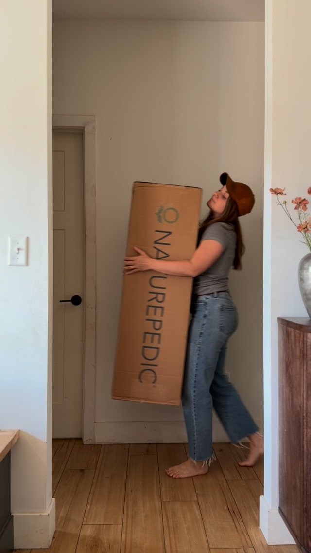 we’re finally at the mattress stage of my boys’ room reno 👏🏼🥳 #ad

after lots of research, we decided to go with @naturepedic’s organic kids’ mattresses - the Verse Organic Kids Mattress for my 6yr old and the 2-in-1 Org