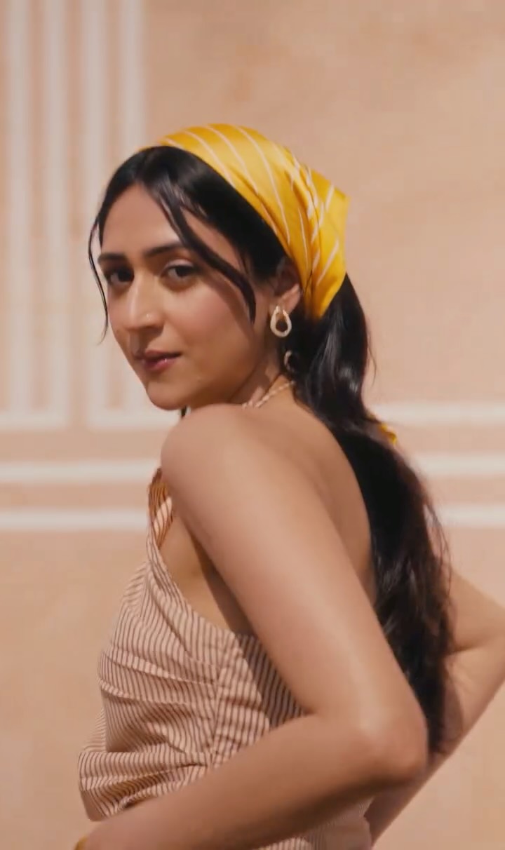 High-performance protection meets next-generation Ayurvedic skincare. Princess Gauravi Kumari chooses Amsuman Daily Sun Shield SPF 50 PA++++ protection against UVA, UVB, blue light and pollution, wrapped in an impercepti