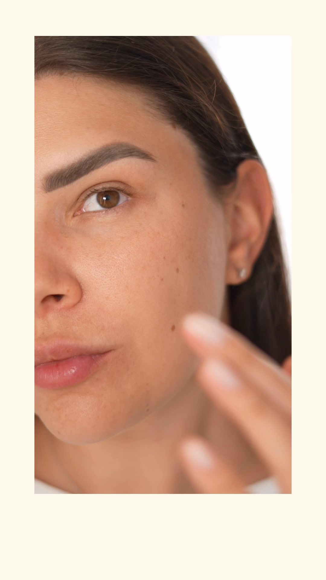 Layer your way to deep hydration. Our Barrier Essence fully saturates the skin, leaving it soft, supple, and perfectly prepped for your next steps.

Get it now at Target 🌿