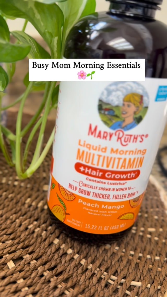 Let’s talk morning non-negotiables. 🫶 As moms, we spend so much time fueling our families that we often forget about our own micronutrients.

I keep my morning routine simple but highly effective: deep hydration followed