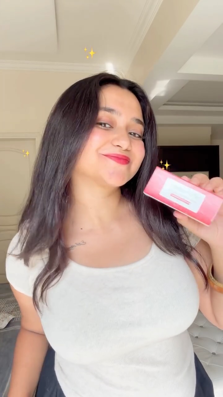 Seriously… where has this lipstick been hiding all my life 💋 
Don’t miss out—shop now at justherbs.in ✨
(comment for link)
.
.
( lipstick , justherbs , mini lipstick , travel friendly , foryoupage , explore , trend , vir