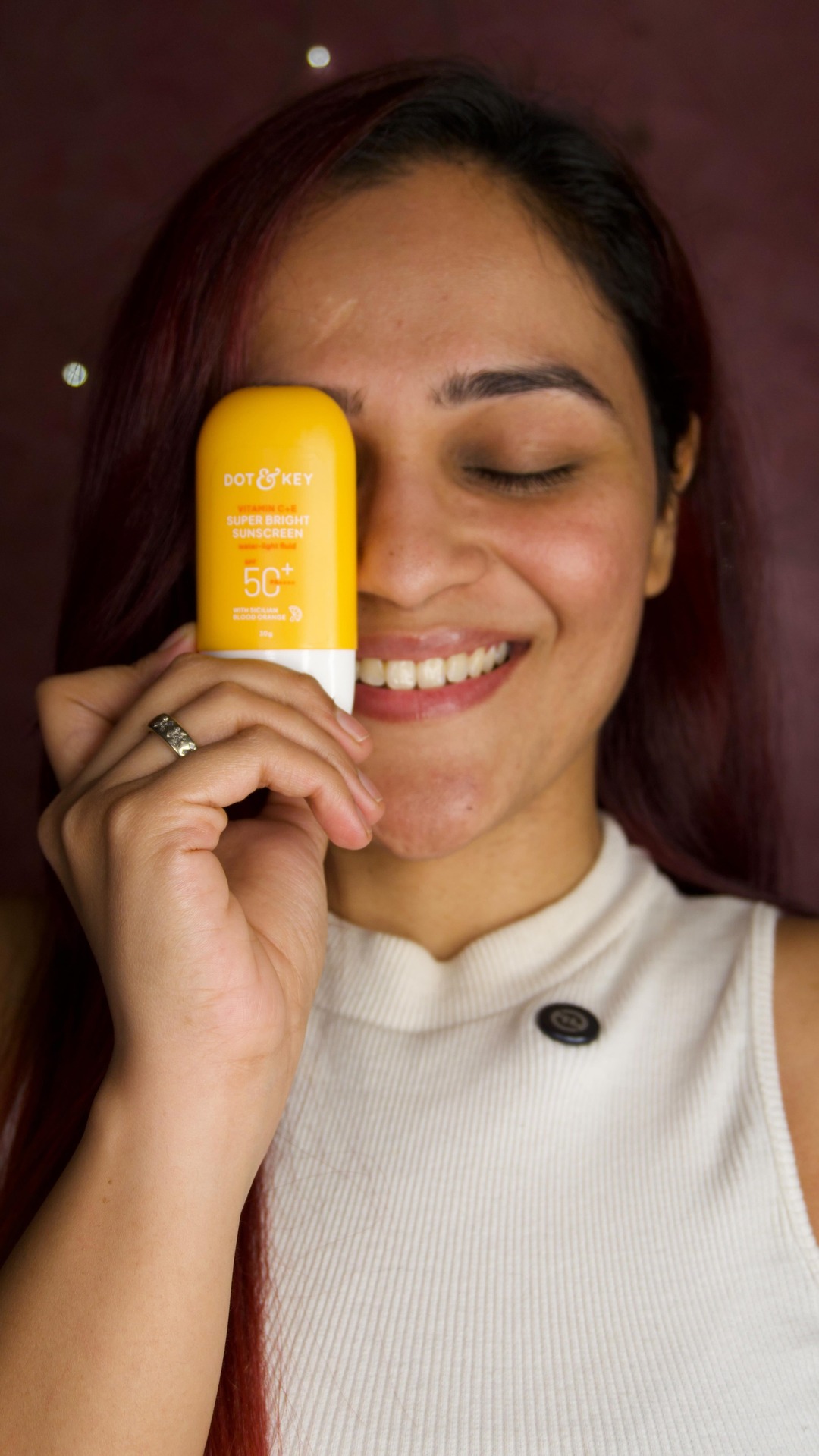 Tried, tested & reviewed the hype and yes, the Dot & Key Vitamin C + E Sunscreen did catch my attention 💁🏻‍♀️
No filters, no fluff... just honest sunscreen talk 💛
Because your skin deserves facts, not trends!

#Dot&Key #