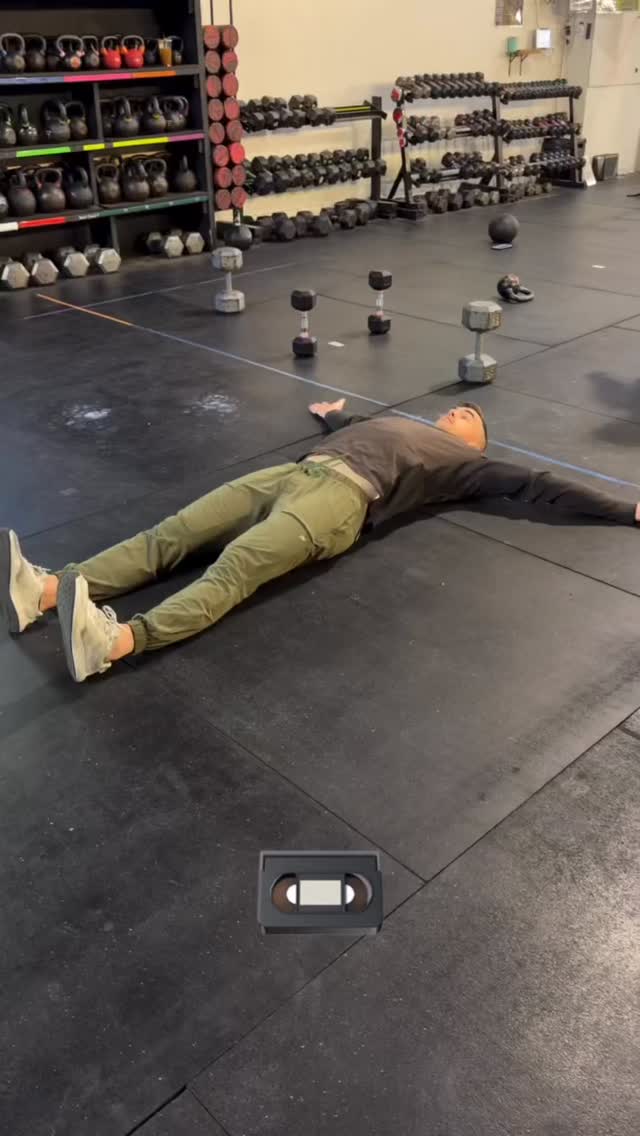 We think this is easierharder than it looks? 😅

s/o to @lift.withtara for the fun ideas 👊

#situp #challenge #officelife #1stphorm