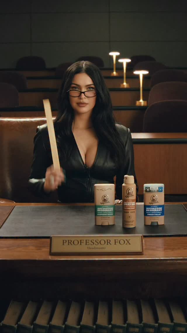 Welcome to The F.O.X. 🏫
Head professor: Megan Fox.

Get your sticks ready. Early enrollment is now open!
If you didn’t catch my number, head to the link in bio.

@meganfox @drsquatch