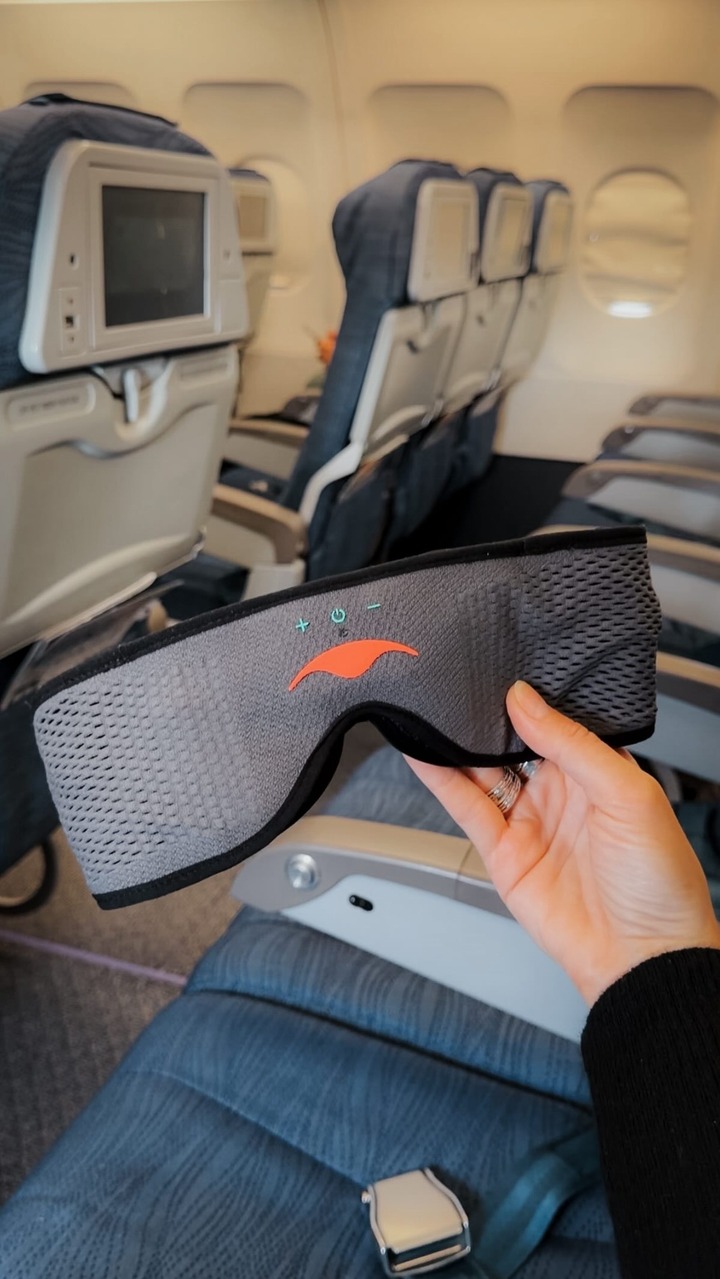 The ultimate economy flight cheat code!👇
I love traveling, but I hate trying to sleep on planes. If you’re tired of arriving at your destination completely exhausted, this is your sign to upgrade your carry-on game.

The