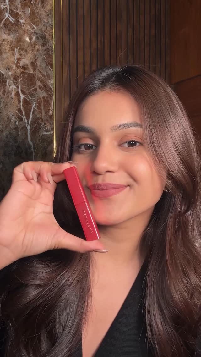 Definitely a must try😭

The formula, the color payoff & shade range is amazing @mamaearth.in 

#lipstick #nudelipstick #everydaymatte #ad