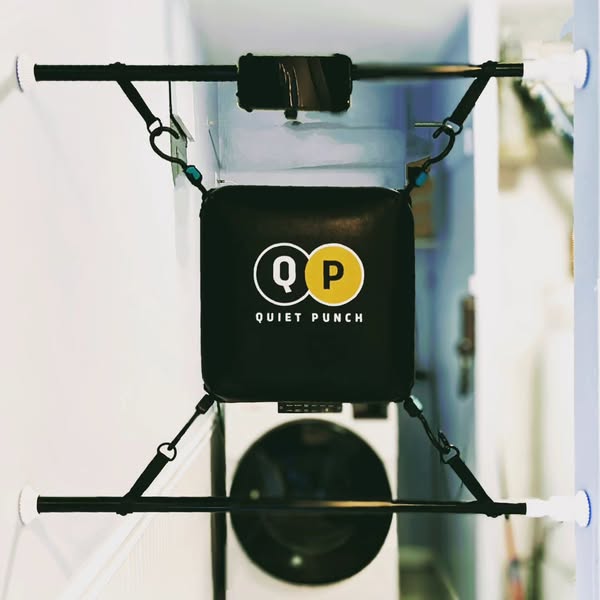 Laundryday!!👌💯 - We love seeing our bag in different rooms and places! Send us yours or tag up in your setup. 😭👊🏿👊 #sundayfunday
.
.
 #WEGOTTHIS #quietpunchplay #Quietpunchfamily #QPfamily #boxingnight #boxingworkout #in