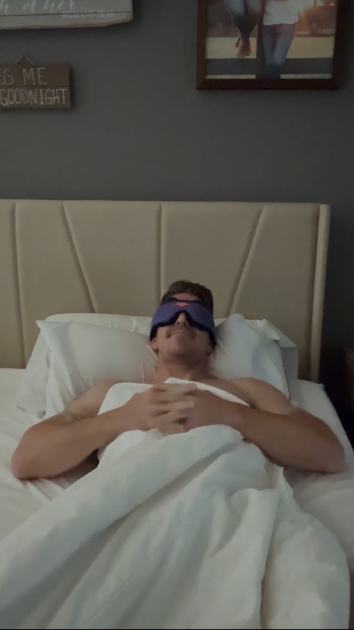 💡Your room is sabotaging your sleep!

It took a long time for me to figure this out — but once I started using @mantasleep which has a wide range of great products including this one — that will help fall asleep fast (an
