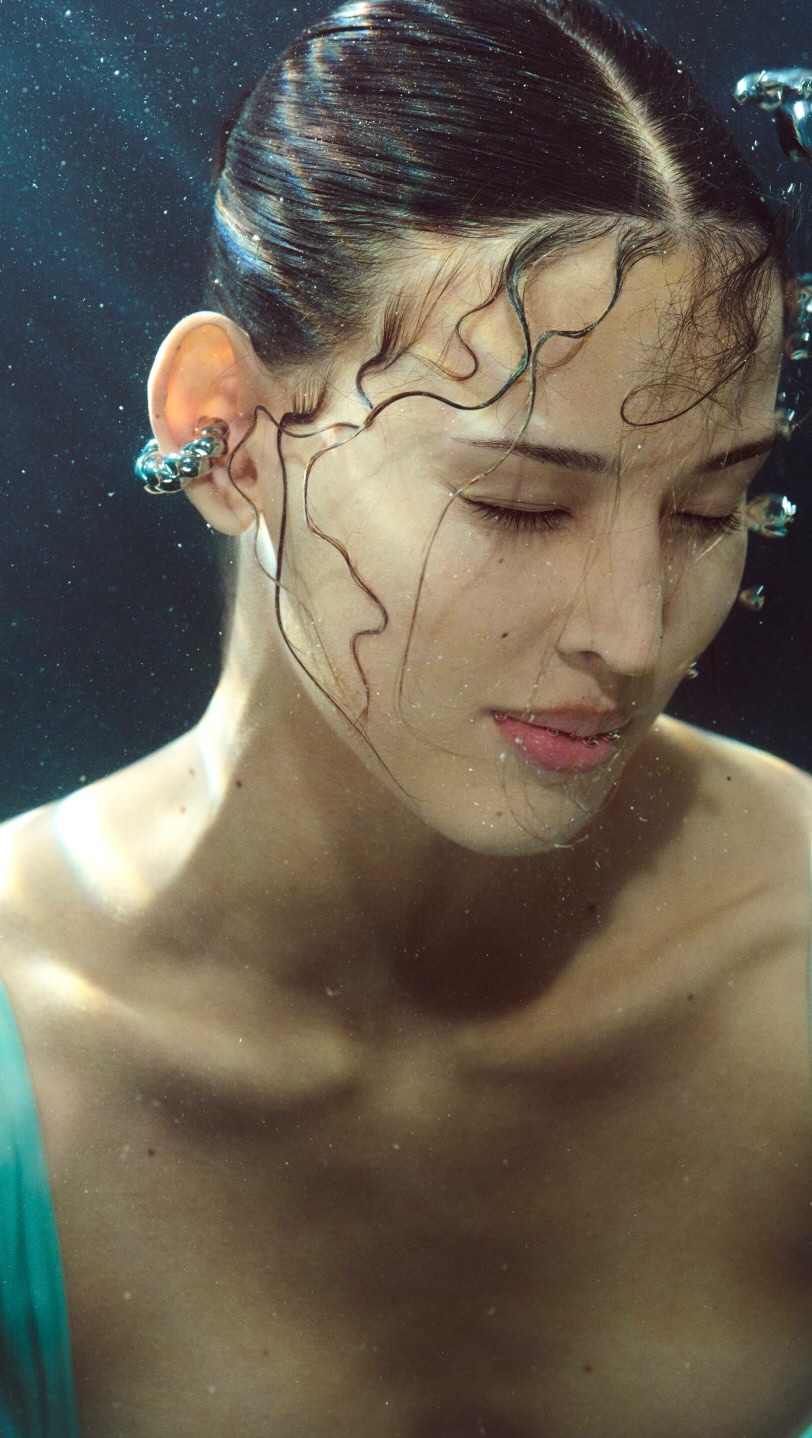 Underwater calm. Surface glow.🌊