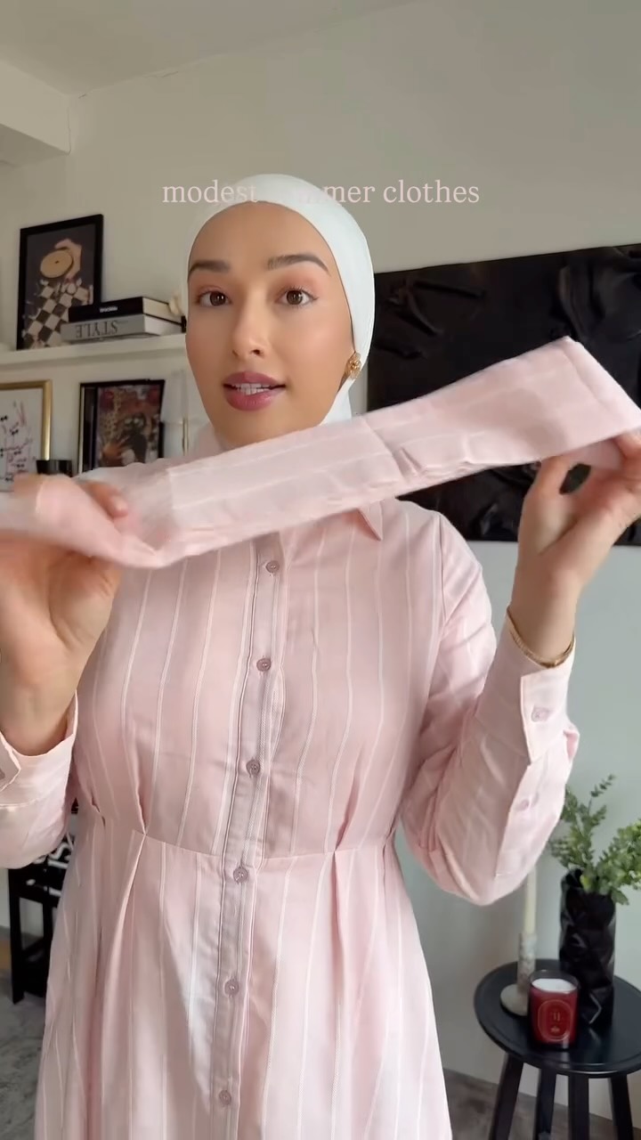Modest linen and cotton clothes are so hard to find but aabcollection has some stunning dresses. | ad 

#summer #modest #hijabi #aab #modestfashıon