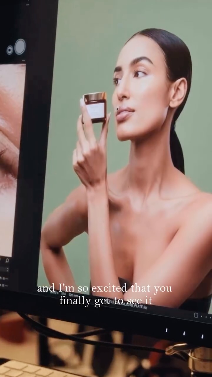 I’m so excited to share my journey with @kamaayurvedaindia for the launch of Sandanya.
Clear skin begins with clarity within, and this campaign feels so close to my heart.
Rooted in Ayurvedic wisdom and supported by mode