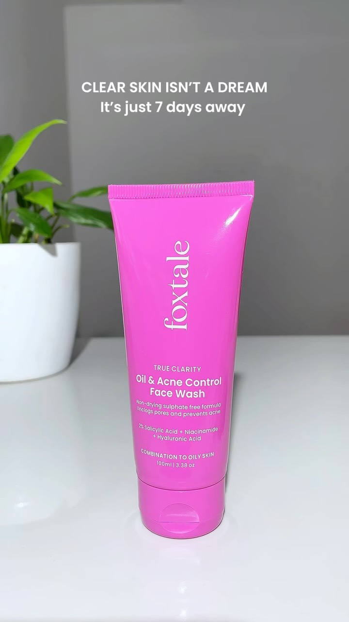 Oily skin gang where you at? 👋 Been adding the Foxtale True Clarity Face Wash into my routine and I love how calming and non-stripping it feels. It’s made for oily + acne-prone skin, so if you’re struggling with that, mi