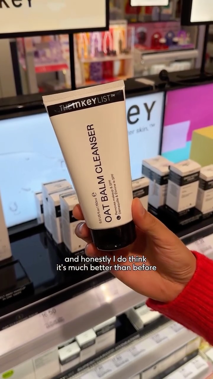 AD Your favourite cleanser has just had an upgrade and it’s better than ever before! @theinkeylist Oat Balm Cleanser is iconic but it needed a little revamp so the team listened to us and it’s now perfect! Are you a fan 