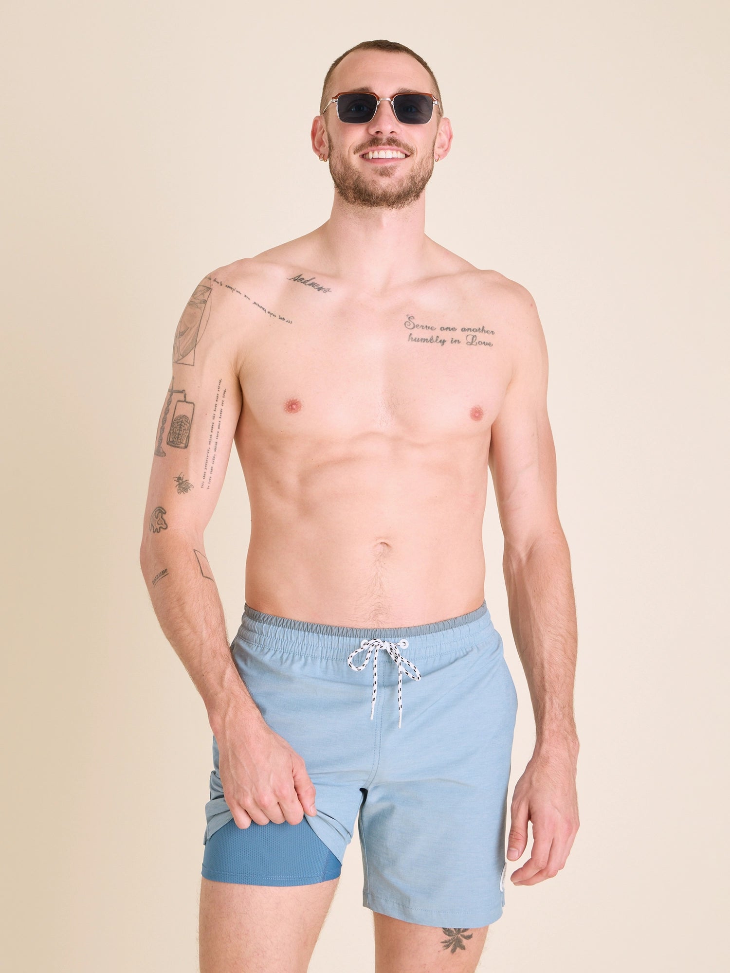 Chubbies The Horizons 7" Inseam for Men Polyester/Spandex Swim Trunks with Boxer Brief Mesh Liner in Blue | Size XS