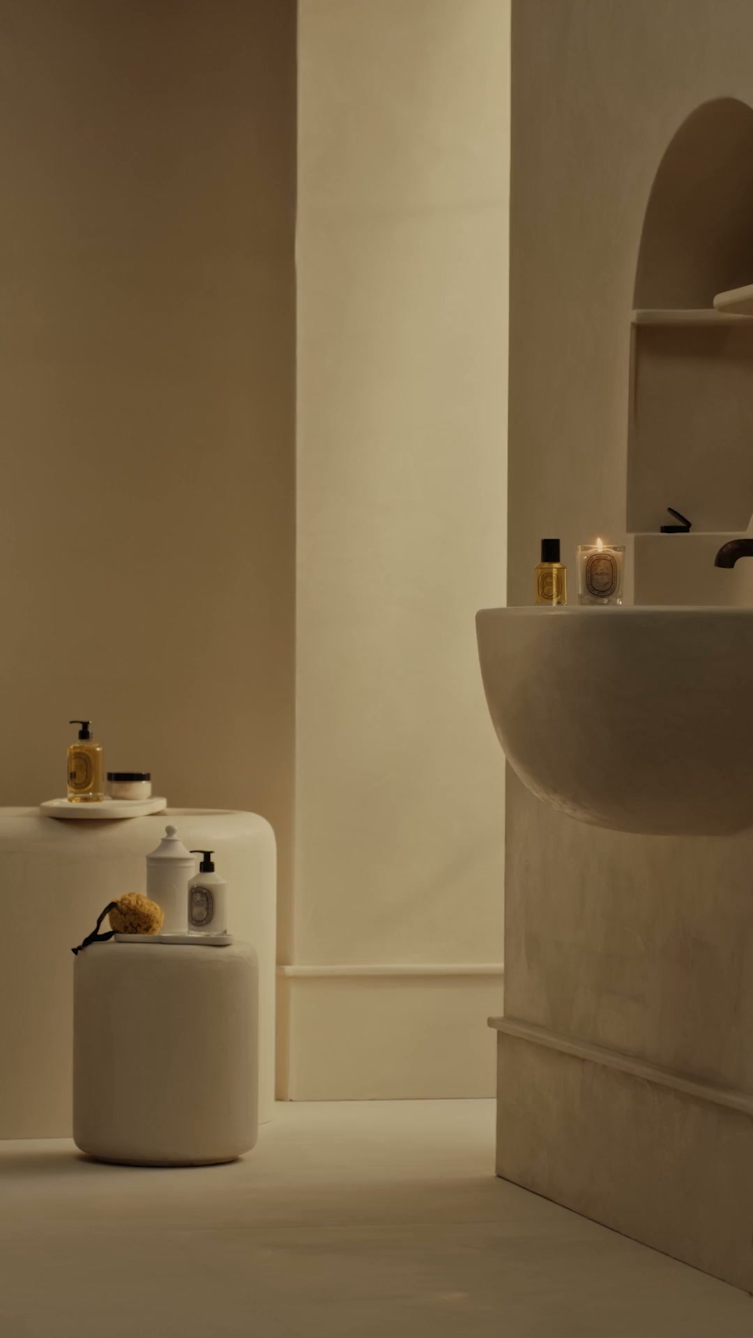 ams.diptyqueparis.com