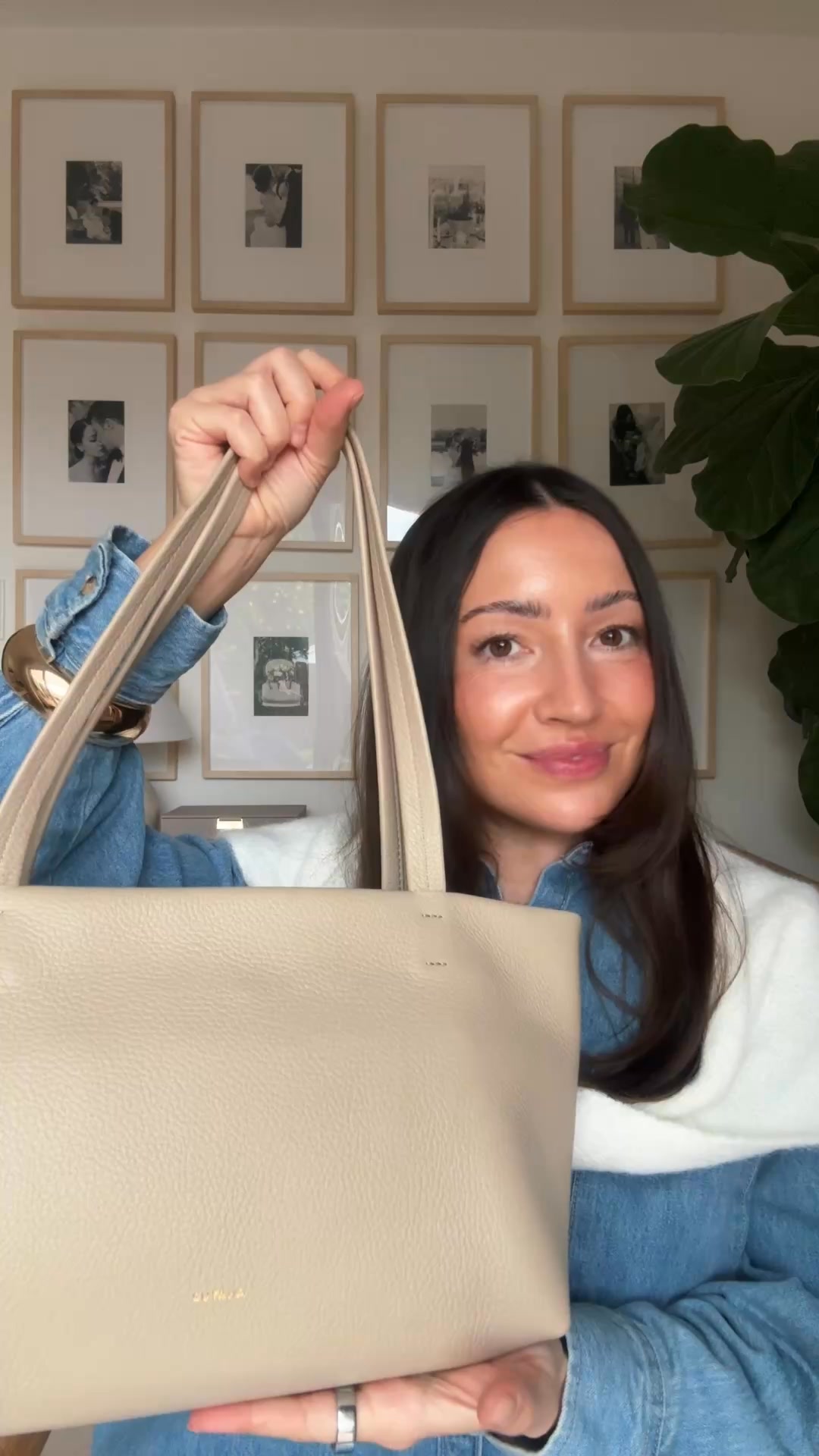 You found the bag you'll be wearing for the next decade. 🤍 Softly structured, expertly crafted in Italy, and designed to drape perfectly. The East West Easy Tote is our newest obsession for a reason. Quality you can feel