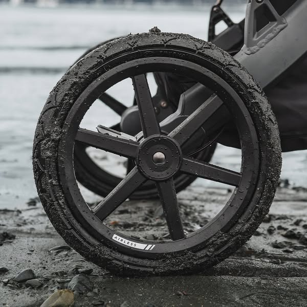 More adventure, less hassle. Roam by Guava.
