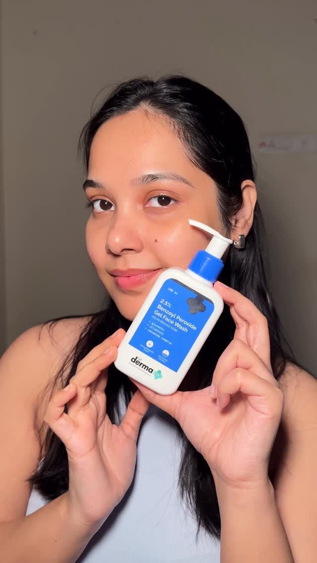 @thedermacoindia benzoyl peroxide face wash has honestly been the best thing that’s happened to my skin. It’s reduced breakouts and left my skin feeling smooth!

[ acne , breakouts , derma co , benzoyl peroxide , face wa