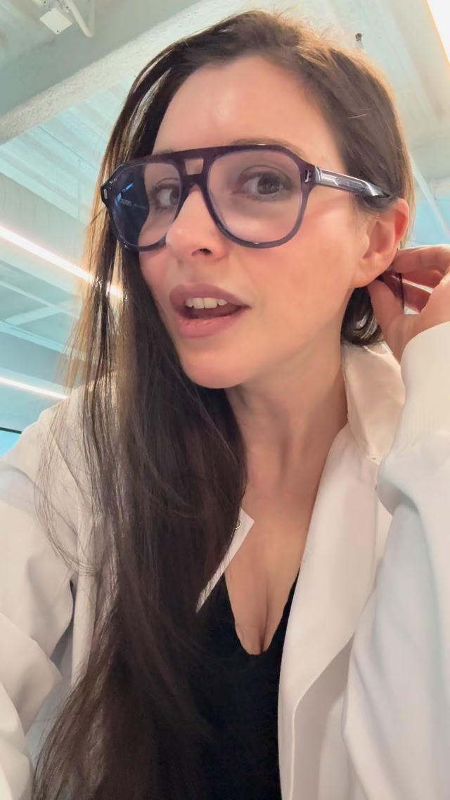 Chelators may not be the most exciting raw material in your skin care formula, but I guarantee that they are one of the most important ingredients that you have in there 🩷 Not all chelators are created equal, and some ar