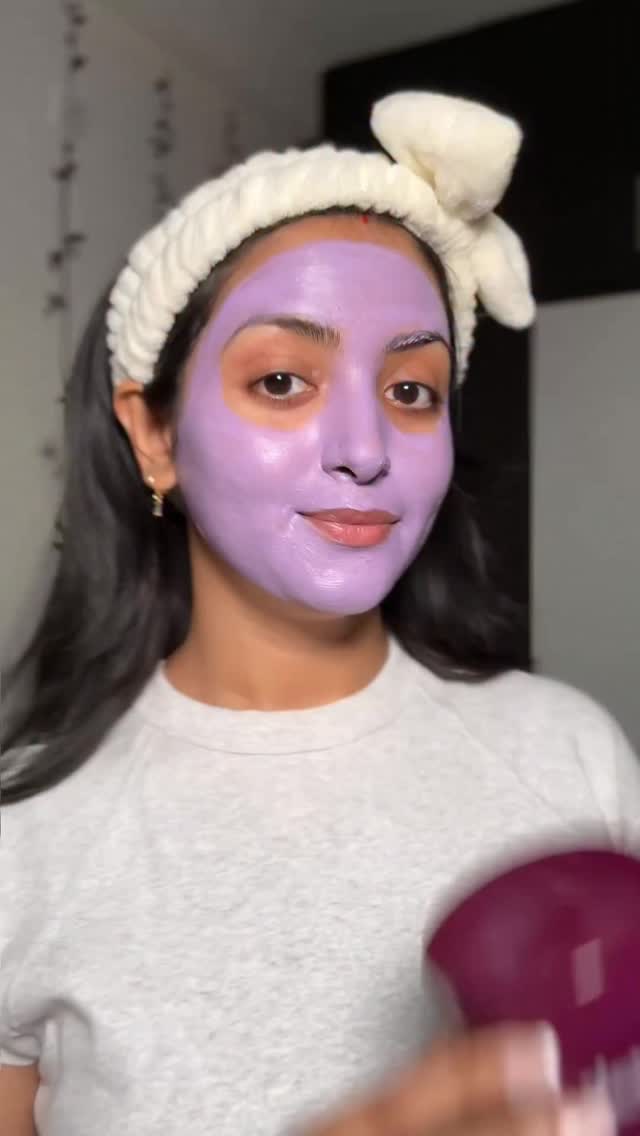 Weekend reset, but for my skin ✨
10 minutes and my skin looks cleaner, brighter and well-rested @foxtaleskin 

#Foxtale #WeekendGlow #ClayMaskLove #SelfCareMoments #Ad