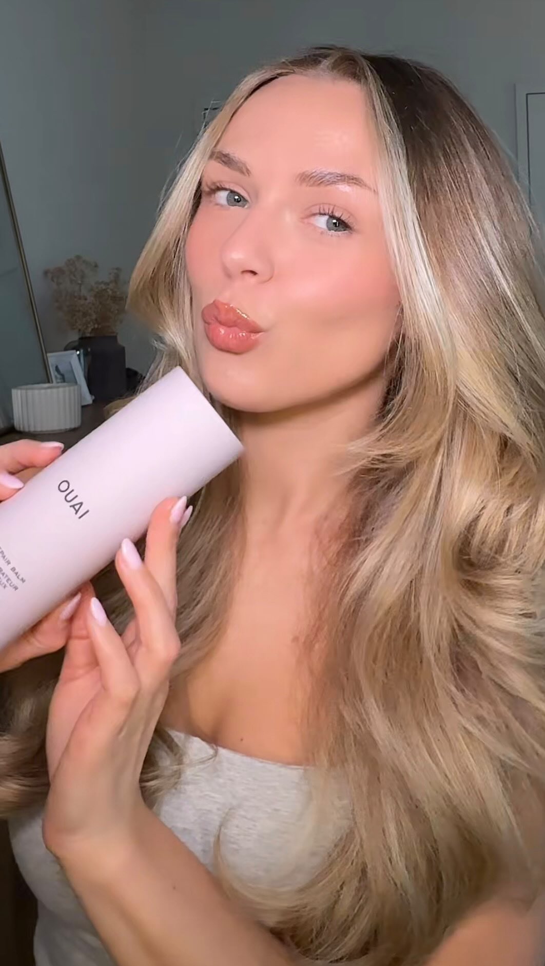 This has replaced conditioner for me every other wash and it could not be more easy im obsesssed @theouai

 #hair #bondrepair #ouaibondrepair #healthyhair #OUAIPartner