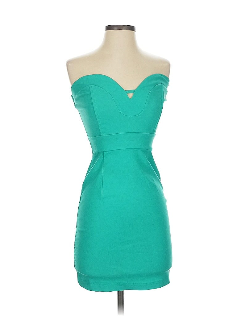 Browse the most popular pieces on ThredUp. Thrift them before they're gone!