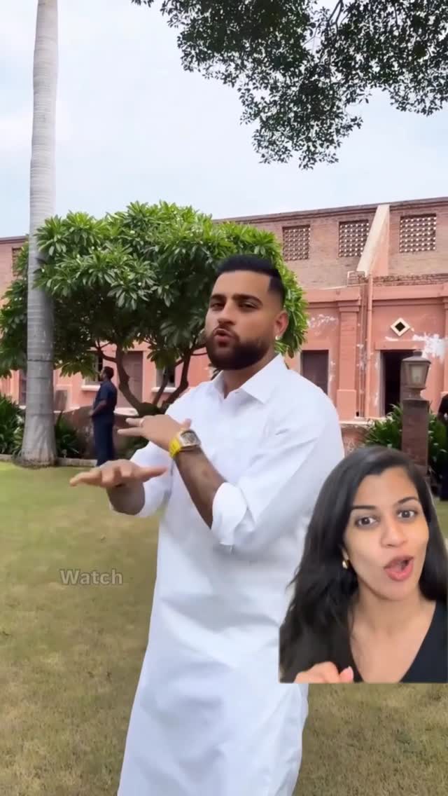 Same styling mistake as Karan Aujla? Here’s the fix - @damenschofficial 

White vest under white shirts or kurtas shine too brightly, breaking the clean line and making the look unpolished. If your usual style game is up
