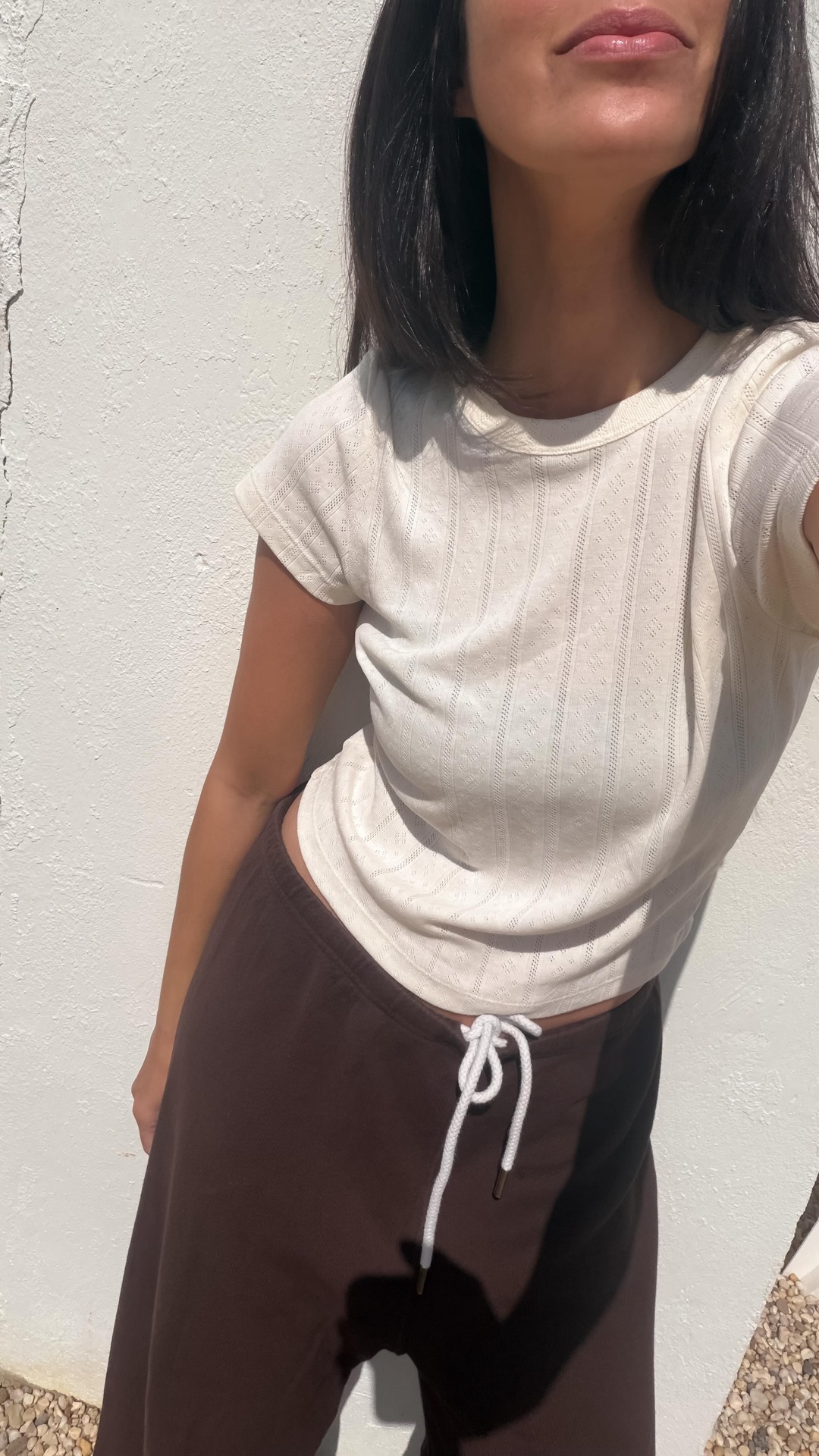 All you need is a little white tee, and you’re good to go✌🏻 #grwmreel 

Tee @marinelayer 
Sweat pants  @thisisthegreat_ 
Pants @marinelayer 
Dark denim @shopdoen 
Silk scarf @boden 
White denim @toast 
Bag @madewell 
Loa