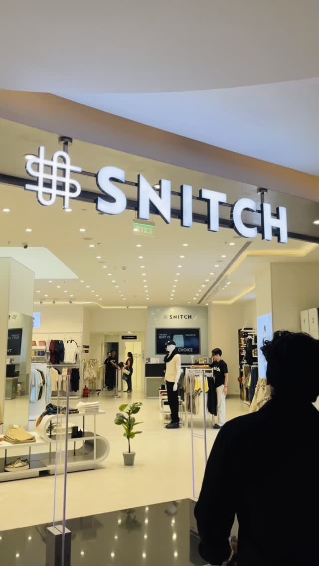 I’ve been gatekeeping this spot in Chennai for a minute, but the fits are too good not to share. If you’re tired of wearing the same three shirts because everything else is too expensive Snitch is a must visit spot 

Soo