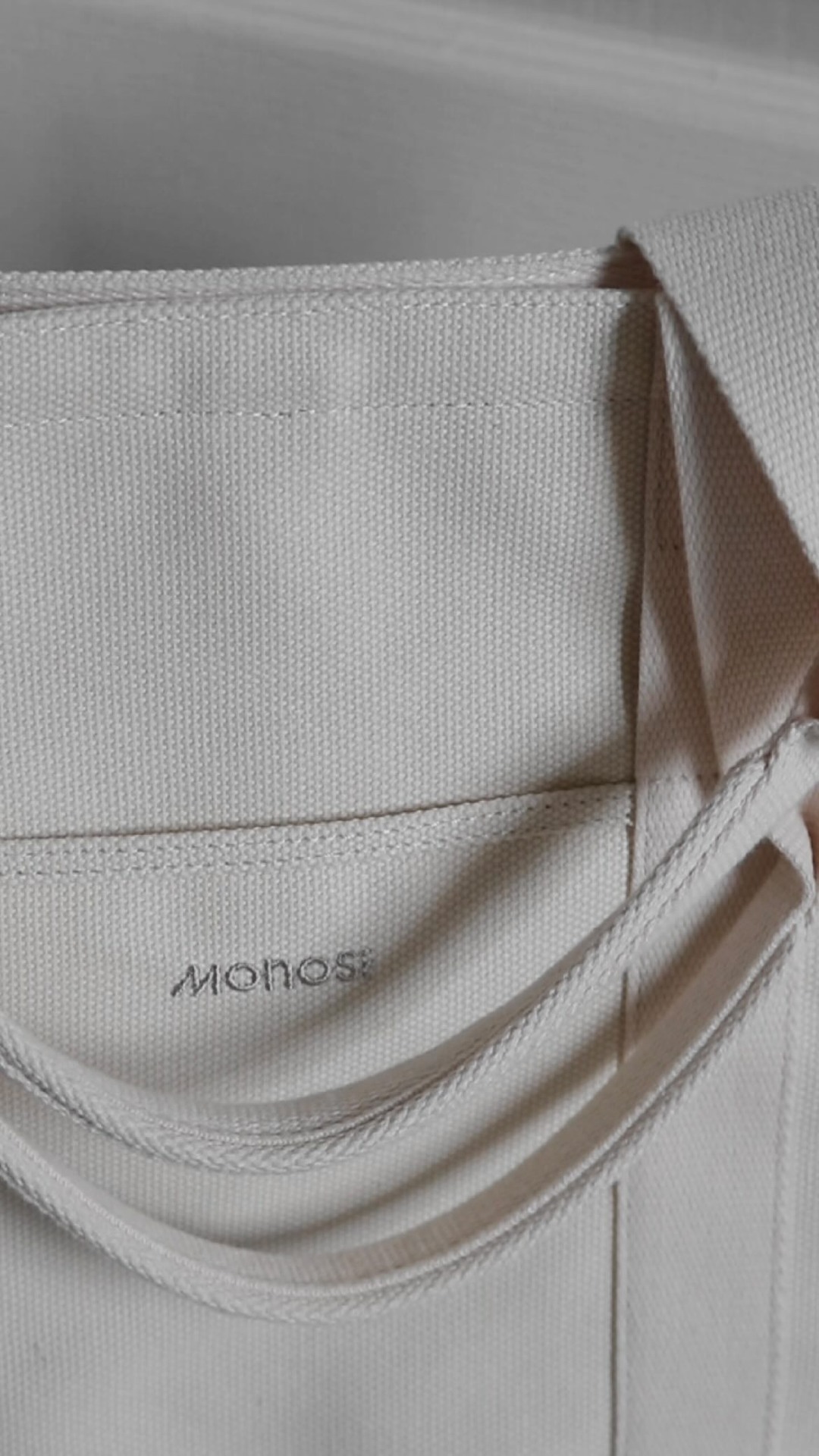 — meet your new go-to tote 👜✨ @monostravel #monostravel