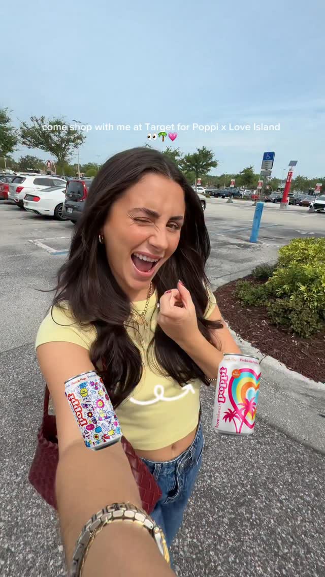 A new @drinkpoppi bombshell has entered the villa 👀🌴 the limited edition Punch Pop flavor with @loveislandusa is now available at @target ! #poppipartner #loveisland #targethaul #shopwithme #poppi