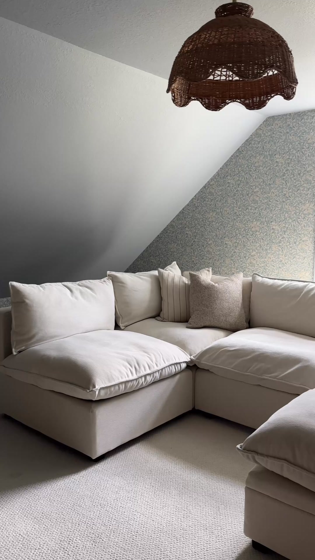 An ultra comfy sofa with a gorgeous design? You can have it all with our Kova Pillow Sectional. 😍 Plus: it ships FREE!