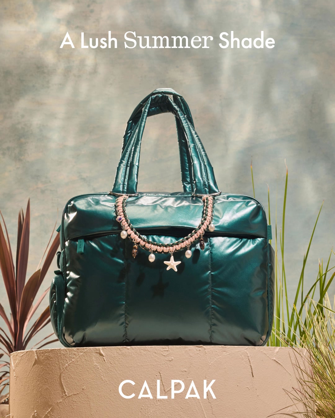 Discover the rich color that brings depth and vitality to sun-warmed travel.