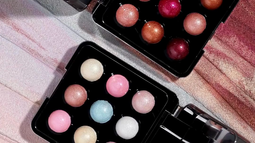 9 pearls. 1 multi-spectral glow.