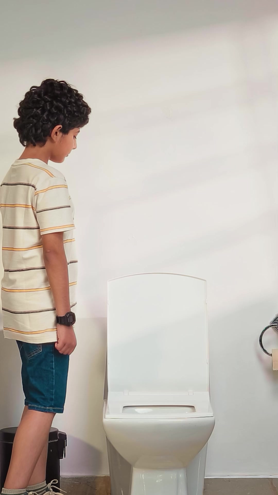 Clean doesn’t mean safe! Spray the Pee Safe Toilet Seat Sanitizer & stay protected.

SPRAY. SIT. FLUSH. SPRAY.
