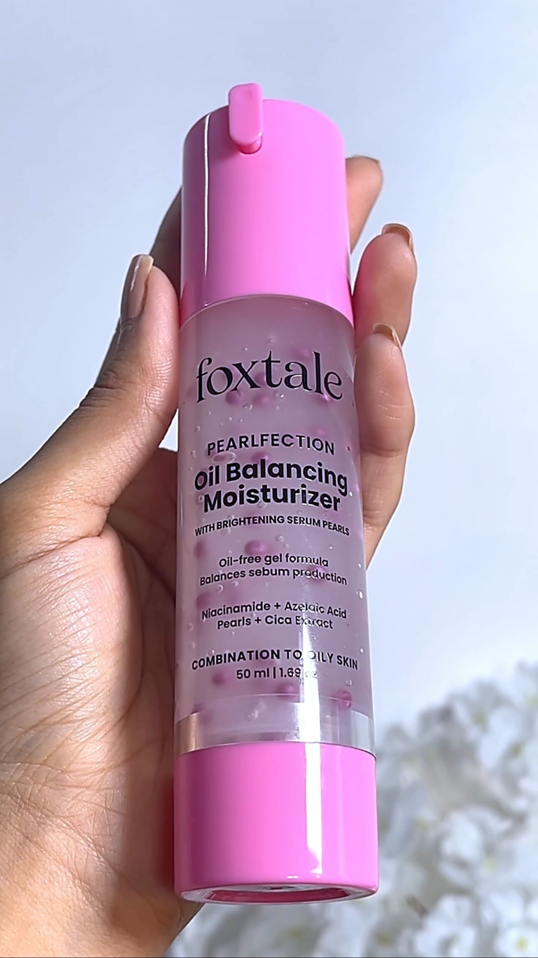 ✨ Pearlfection in a bottle! ✨
The first-of-its-kind moisturizer with brightening serum pearls that delivers:
💎 8+ hours of oil control
💎 All-day hydration without grease
💎 Shine-free glow that lasts
Powered by Azelaic Ac