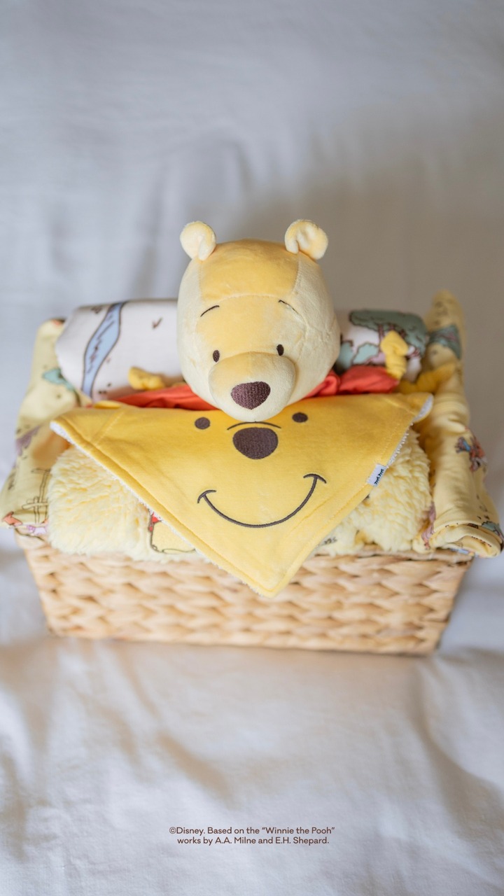 The baby shower basket of our dreams! Which sweet styles would you gift to an expecting mama? 👀🍯🐝 ⁠
⁠
🎥: @sharonnicole