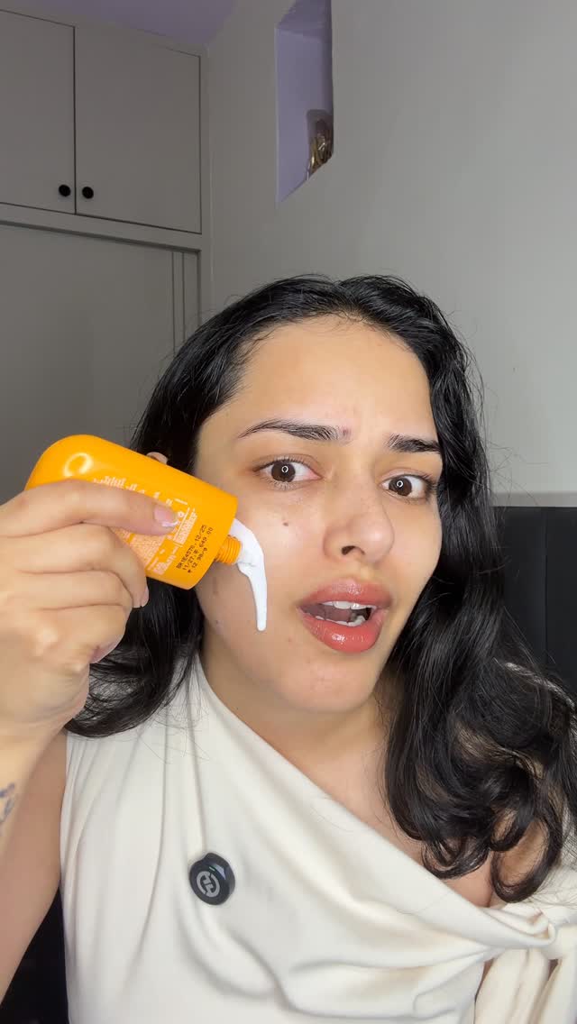Comment ‘sun’ for 🔗 Testing a new Mineral Sunscreen 👀💧

It’s fluid, lightweight, and blends like a dream — no white cast, not even a hint!
SPF 50 PA++++ and in vivo tested for legit protection.

Honestly, one of the easi