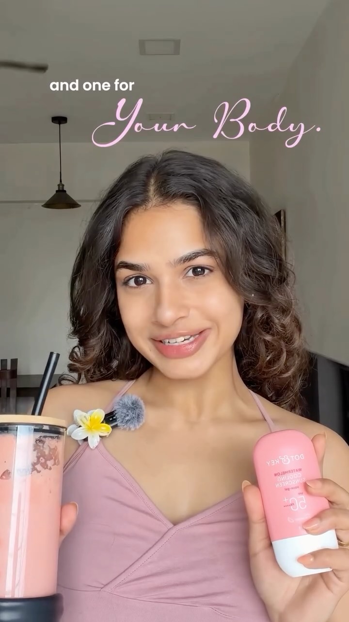 Serving cool skin, no sun stress 🍉❄️ This Watermelon Cooling Sunscreen is my summer non-negotiable—light, refreshing, and SPF that actually feels good on the skin.
@dotandkey.skincare 
.
.
.
.
.
#DotAndKey #WatermelonSun