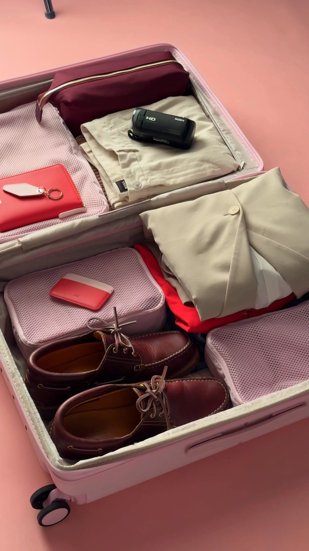 From the case to the cells, everything matches. Pick your color and own it.