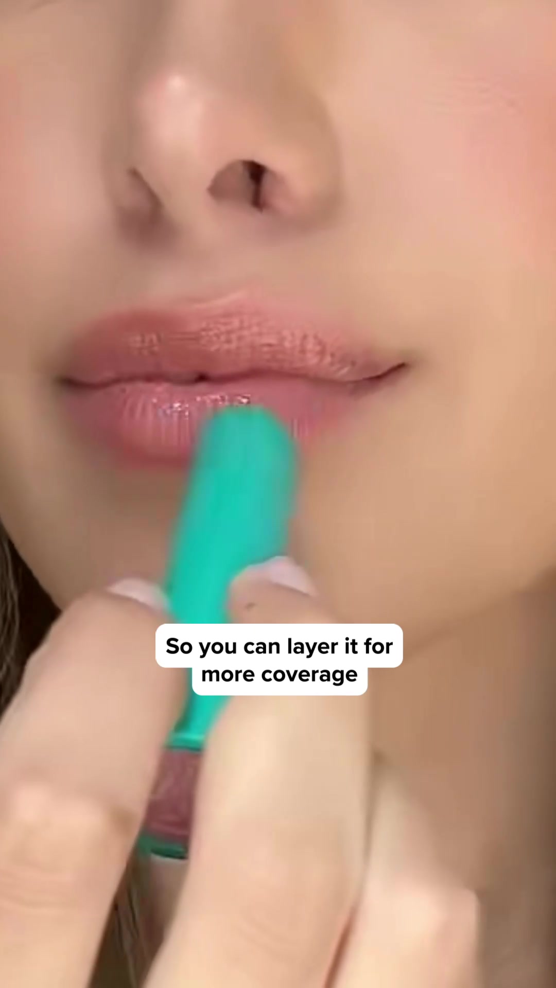Juicy for 24 hours! 💋 Treat your lips to a wash of balmy color with botanical oils and natural butters for all-day hydration. Choose from 8 effortless shades designed to enhance your natural lip color.