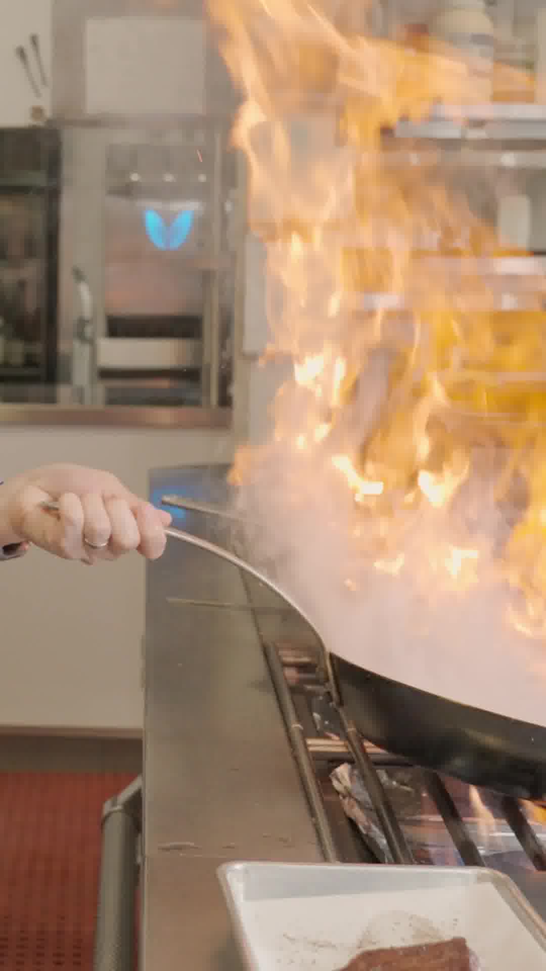Tired of uneven cooking and heavy pans you keep throwing away? Meet your new kitchen essential.

Introducing Made In’s Carbon Steel Cookware—combining the best qualities of cast iron and stainless steel.

🔥 Quick & Even 