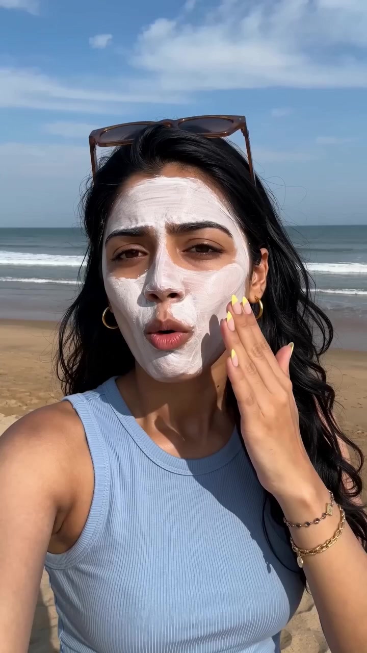 Spray. Protect. Glow. 🌞 SPF 50 in Seconds
