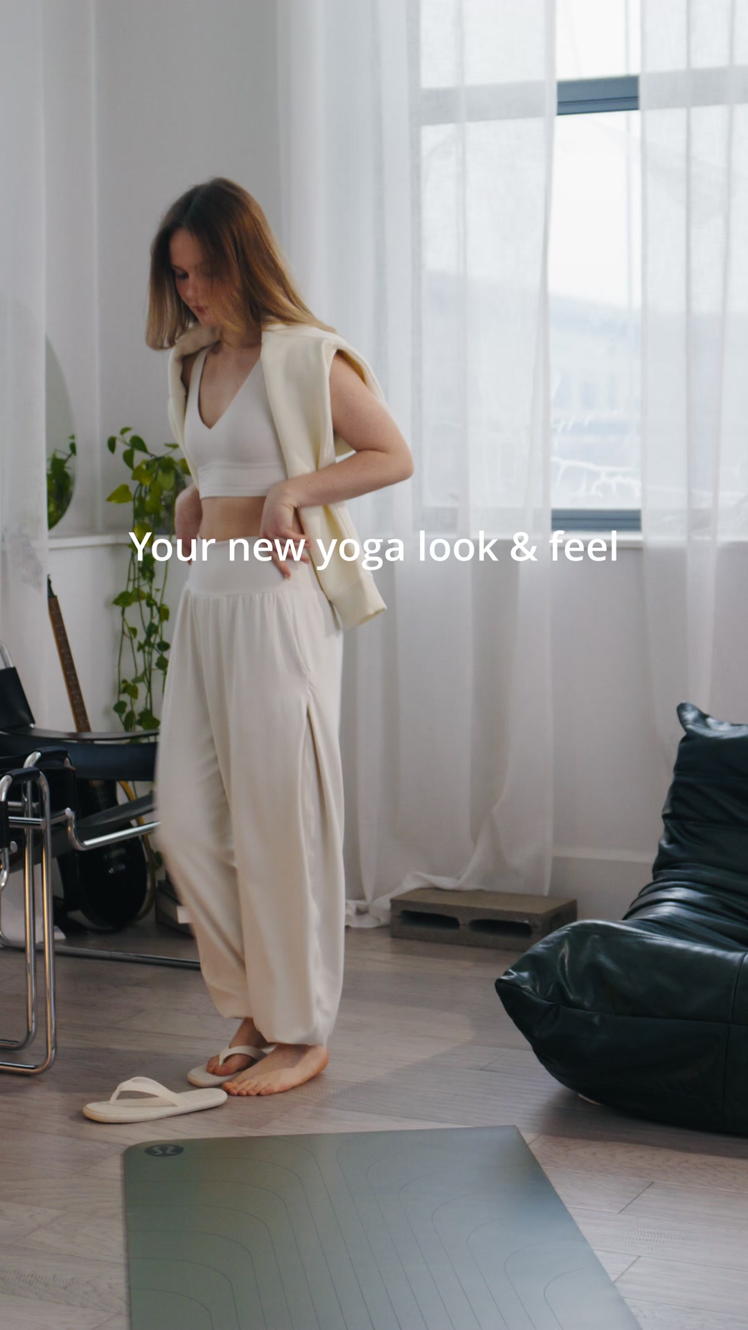 A supportive, yet billowy staple. Introducing the New Rulu Drapey Yoga Jogger.