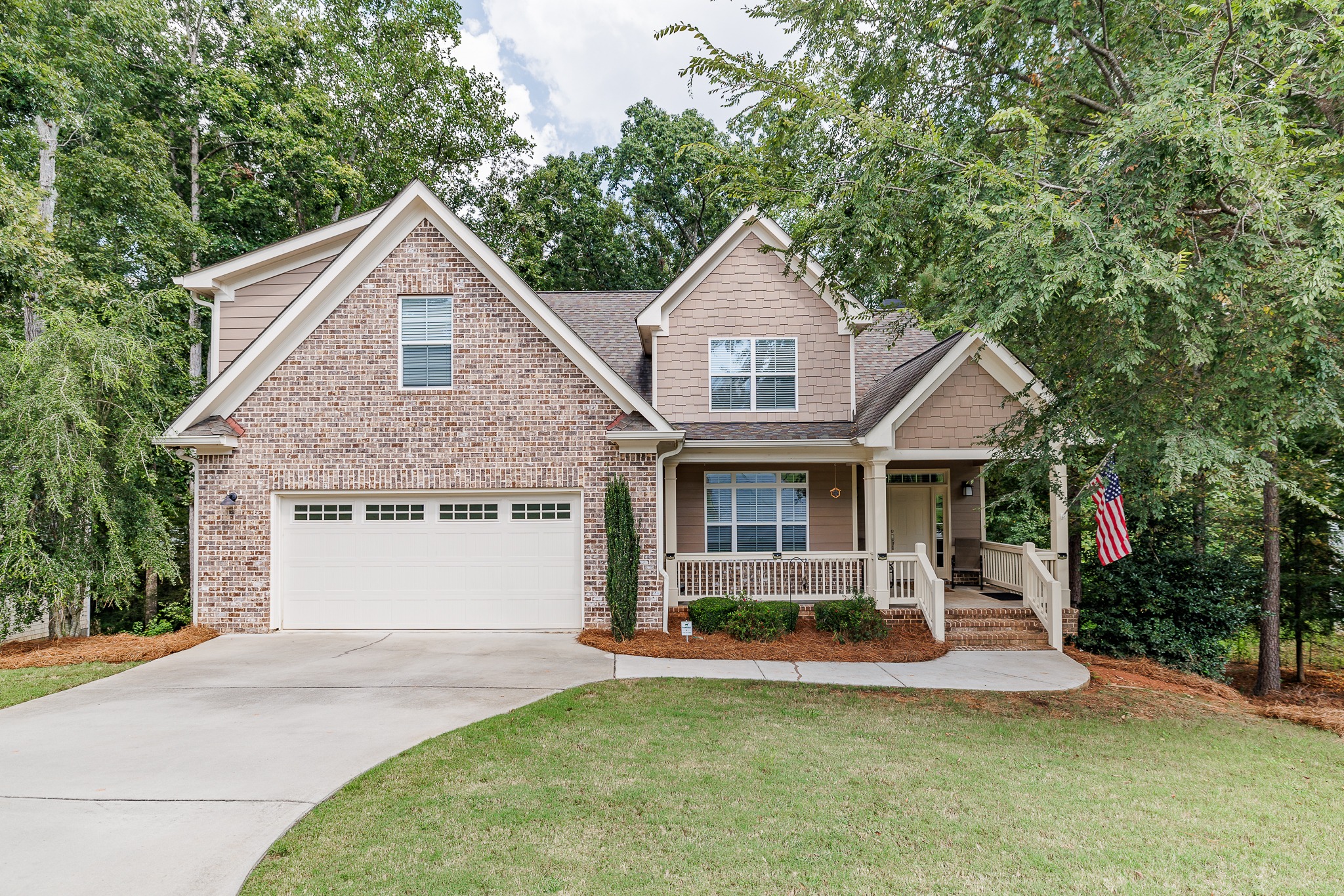 {{home_listing.city}}, {{home_listing.region}}📍