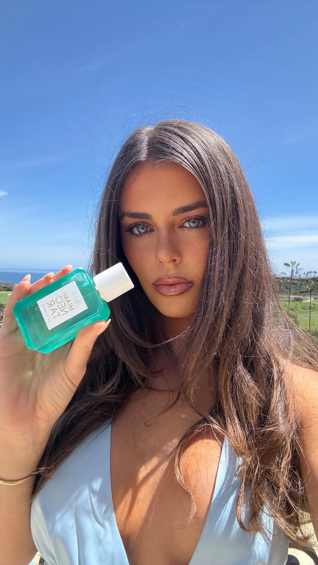 I found my perfect summer fragrance @ellisbrooklyn 🫧🩵 but let’s be honest, i wear it all year long #ellisbrooklynpartner